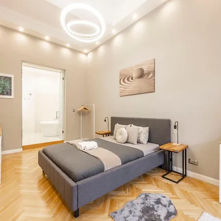 Charming & Cozy By Prestige Homes *