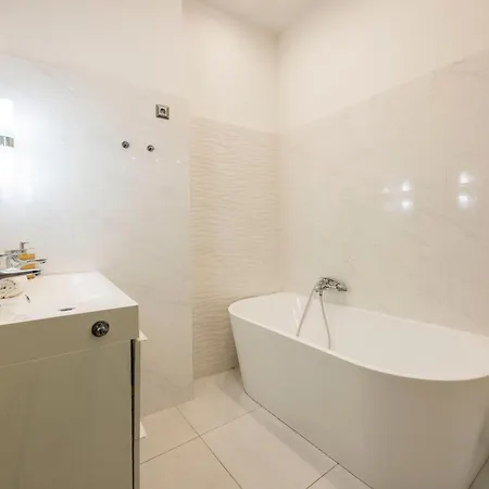 Charming & Cozy By Prestige Homes * Budapest