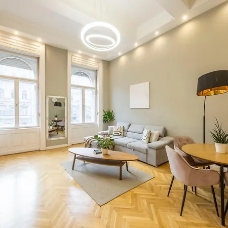 Charming & Cozy Central By Prestige Homes Apartamento Budapest