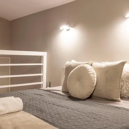 Charming & Cozy Central By Prestige Homes Appartement