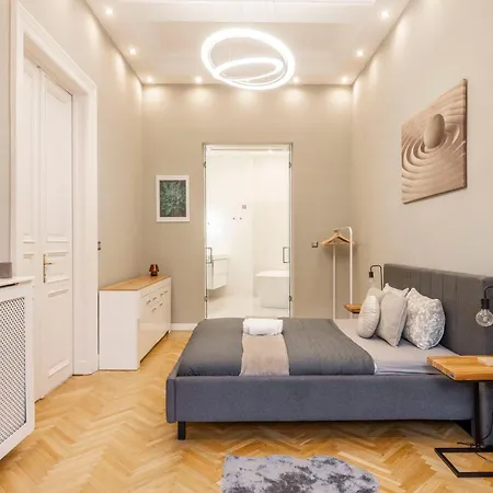 Charming & Cozy By Prestige Homes Budapest
