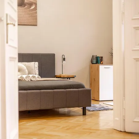 Charming & Cozy By Prestige Homes *